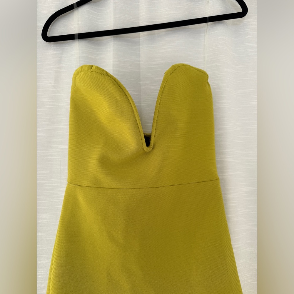 Fashion Nova Jacqueline Chartreuse Strapless Feather High Slit Dress NWT Size XS - Picture 9 of 16